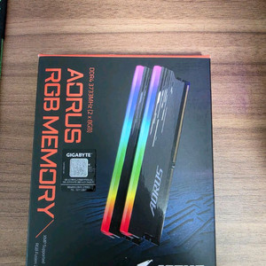 기가바이트 어로스 DDR4 16GB 3733MHz CL18 램 이미지