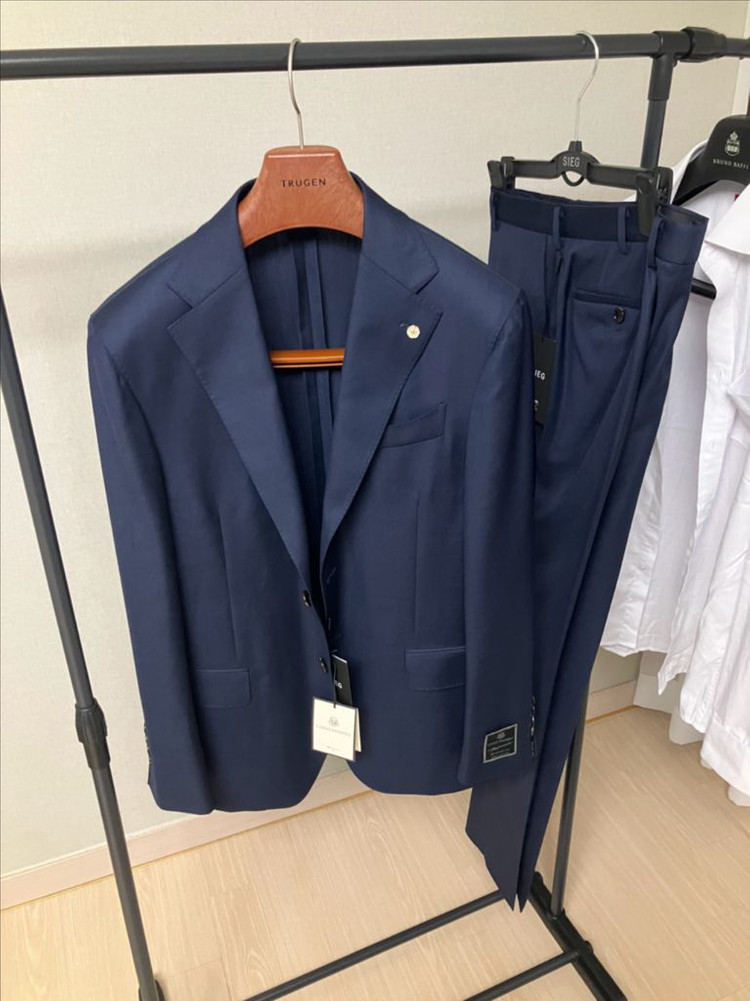 (kiton 키톤 까를로바베라) 지이크 정장세트 이미지