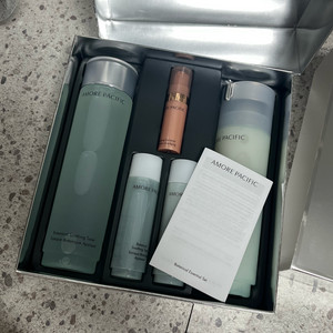 아모레퍼시픽 보태니컬 에센셜 세트 (새상품) 이미지