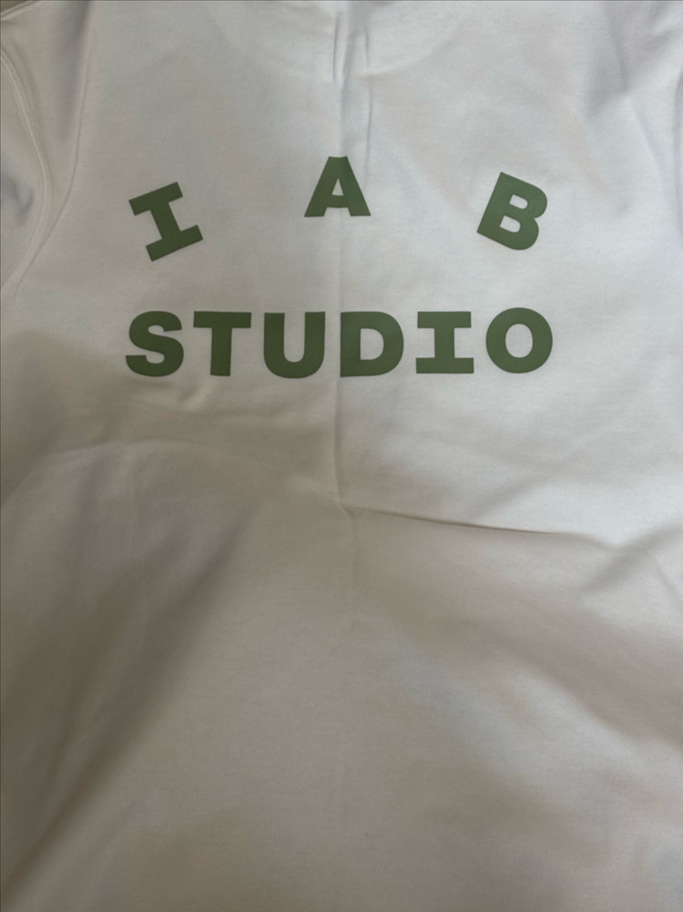 아이앱스튜디오 라이트 그린 반팔티 이미지