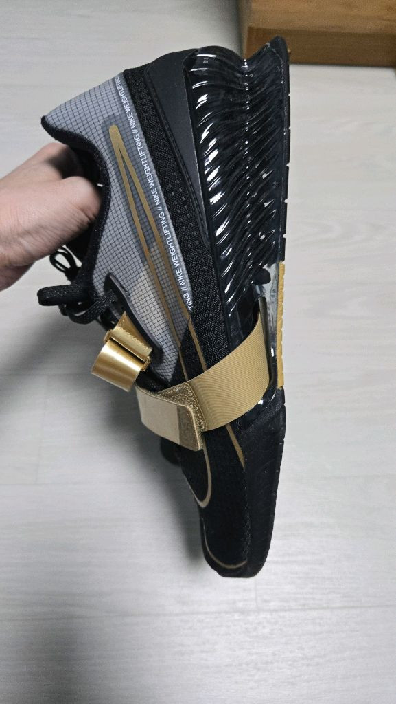 나이키 로말레오4 역도화 헬스화 트레이너화 305mm 판매합니다 왕발 빅사이즈 이미지