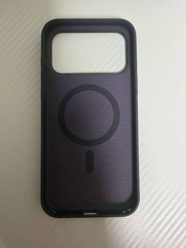 아이폰17 프로맥스 테크우븐 케이스 이미지