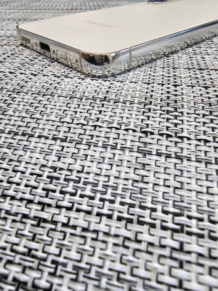 (미파손) 갤럭시 S23 256G 크림 23년 3월개통 정상해지공기계 가성비단말기 33만팝니다@ 이미지