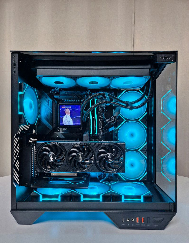 7800x3d + 5070 + 32GB 블랙 고사양 컴퓨터 본체 [서울] 이미지