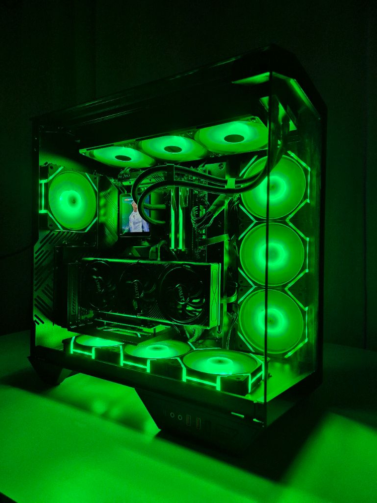 7800x3d + 5070 + 32GB 블랙 고사양 컴퓨터 본체 [서울] 이미지