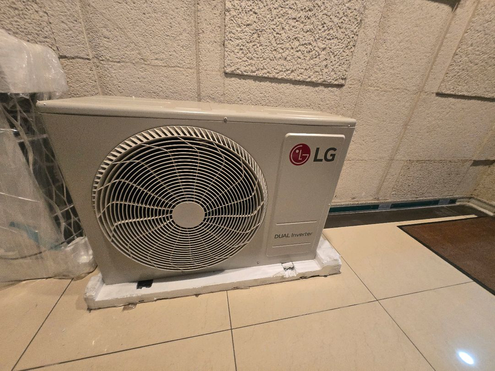 LG전자 듀얼 인버터 에어컨 2in1에어컨 팝니다. 전시상품이에여. 이미지