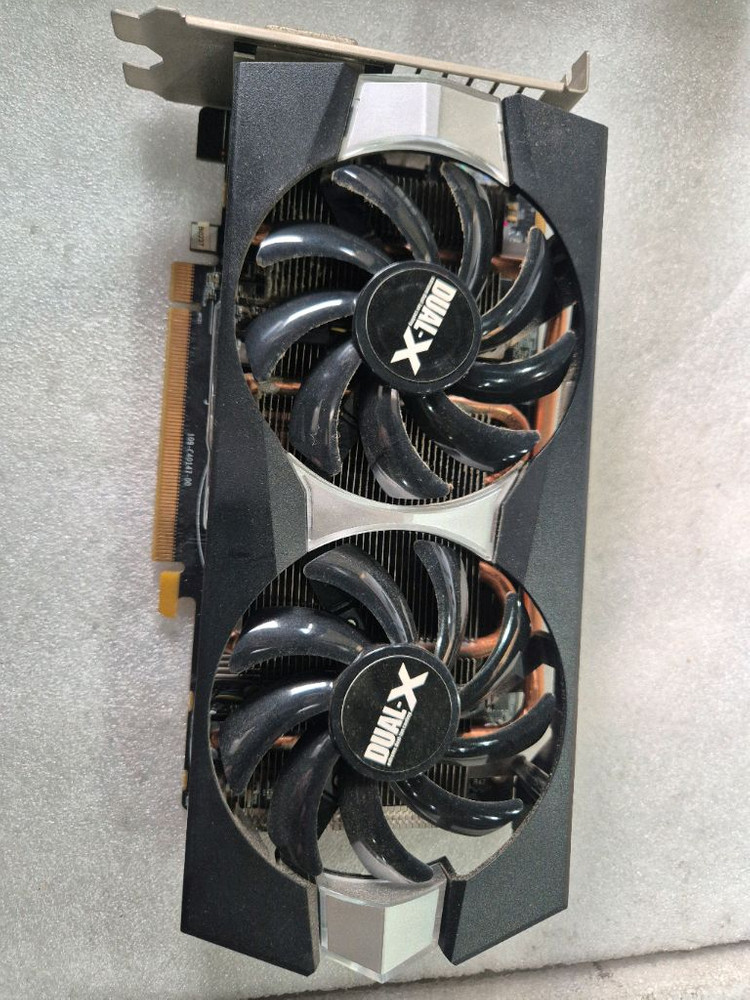 사파이어 R9 270X 판매합니다 이미지