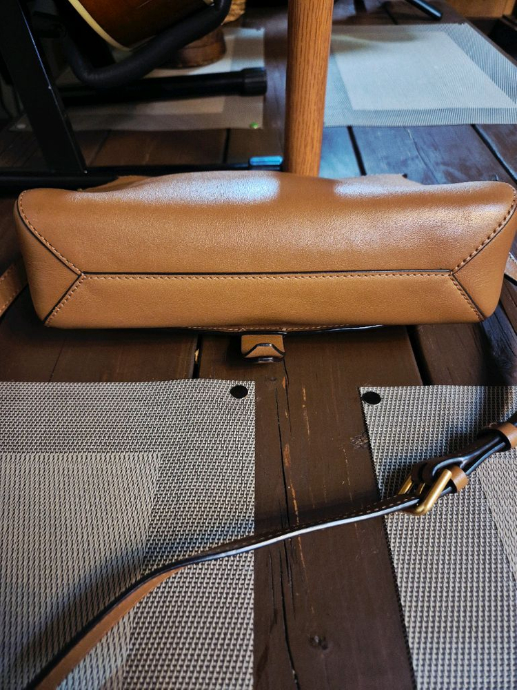 빈폴 가죽 크로스백 이미지