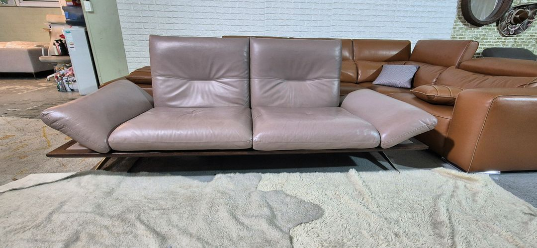 한샘 바흐801 이태리 마스트로또 천연 통가죽 3인 소파 이미지