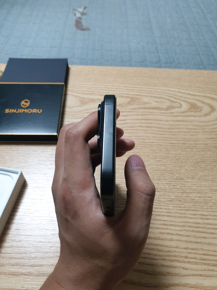 아이폰 16 프로맥스 256GB 블랙티타늄 배터리98% 상태S급 이미지