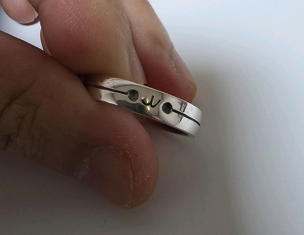 qwer 고민중독 팝업 마젠타(w) 커플 반지 굿즈 팝니다. 이미지