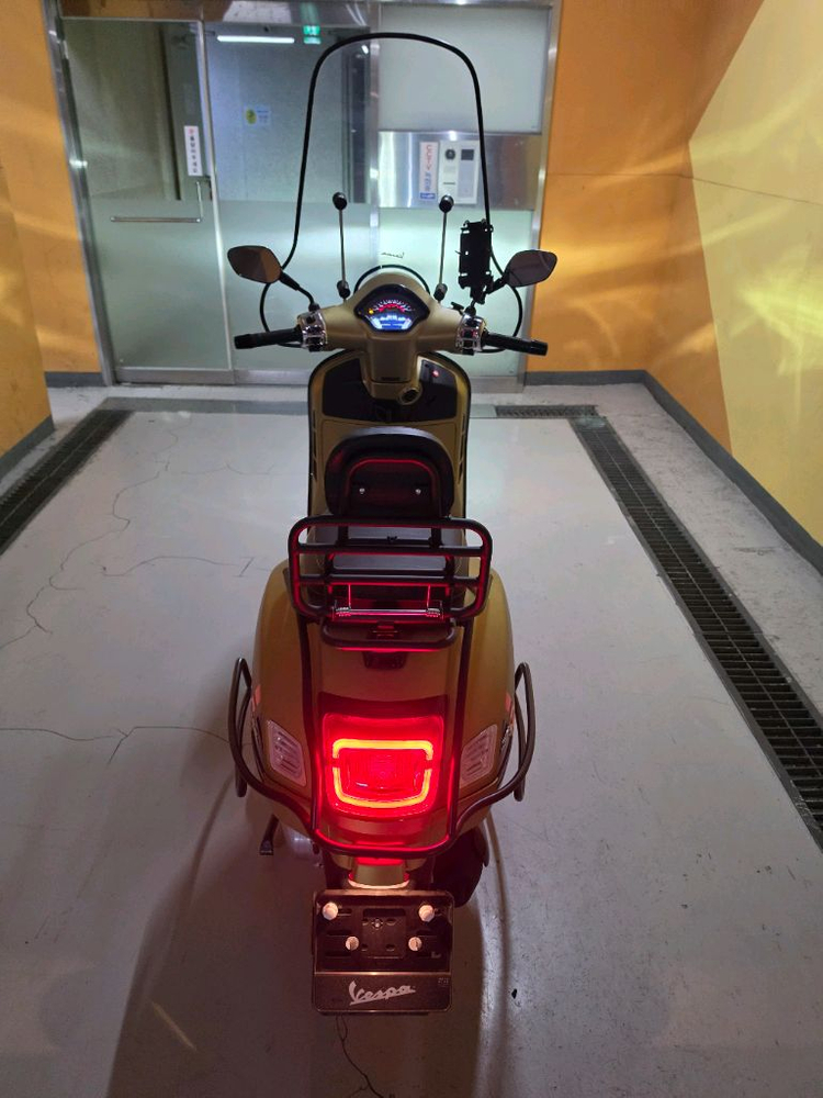 2024년식 베스파 gts125 슈퍼스포츠 이미지