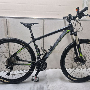 메리다 빅세븐 500 MTB 자전거 이미지