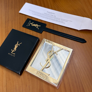 입생로랑 뷰티 홀리데이 골드 시그니처 미러 거울 + 프리미엄 로고 라벨 택 태그 이미지