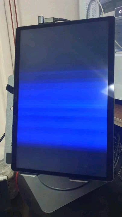 미니스포럼 v3 8840U 32GB 1TB 액정파손 제 - 안심되는 중고거래