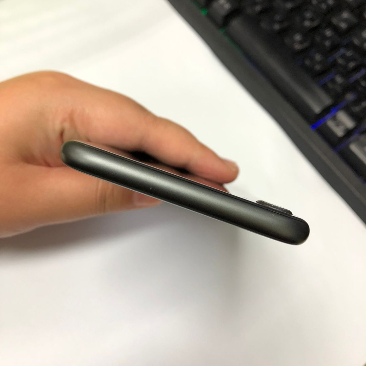 아이폰8 64GB 블랙 중고폰 배터리100% 기능정상 카메라정상 211100 이미지