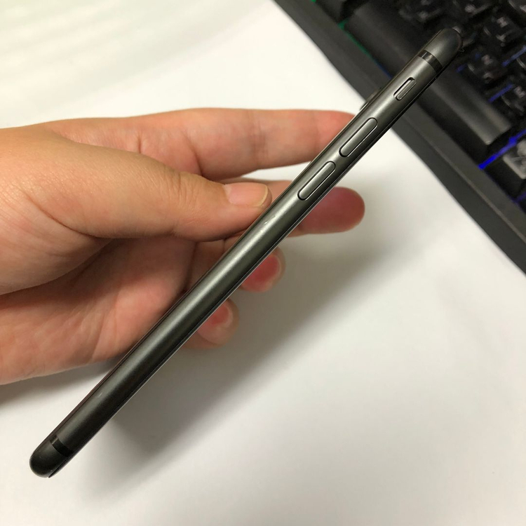 아이폰8 64GB 블랙 중고폰 배터리100% 기능정상 카메라정상 211100 이미지