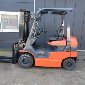 신차급 토요타 7FBH 2.5톤 전동지게차 판매 이미지