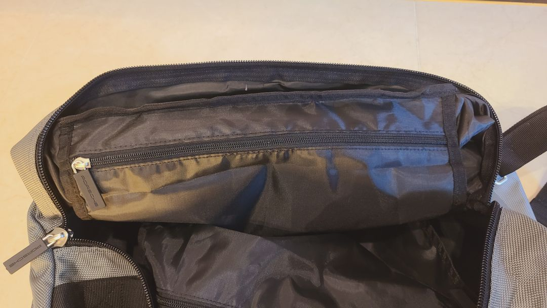 (신품)포르쉐 회색 골프 보스턴백 여행용 헬스장 가방 이미지