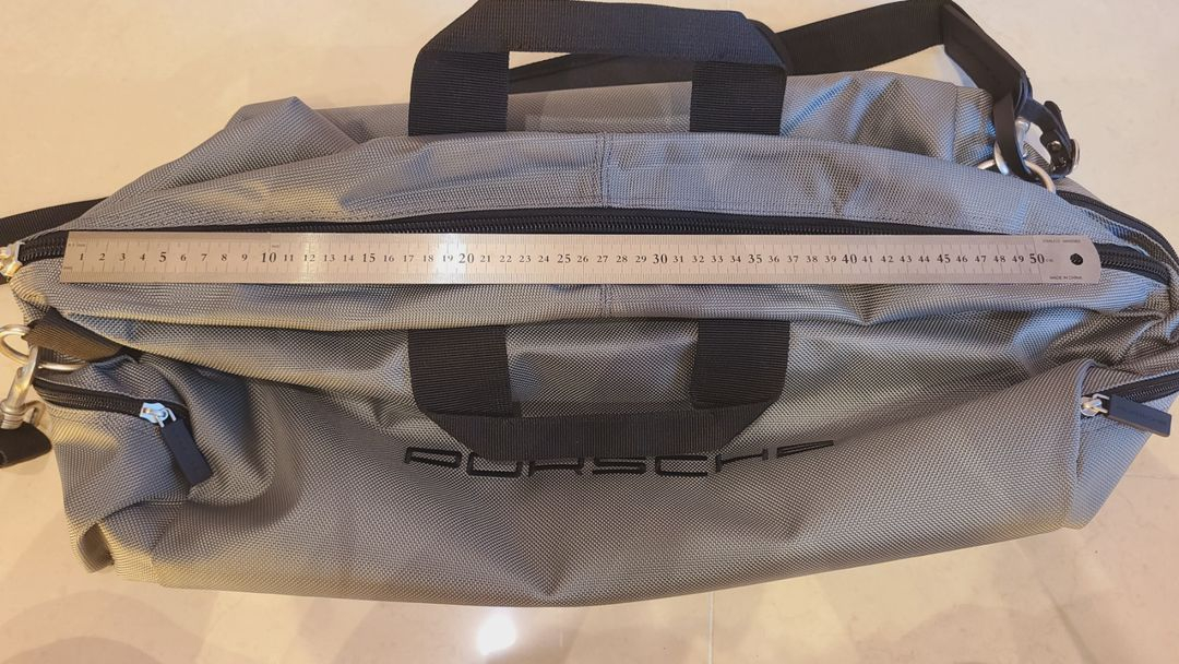 (신품)포르쉐 회색 골프 보스턴백 여행용 헬스장 가방 이미지