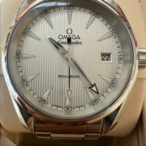 오메가 씨마스터 아쿠아테라38mm 3세대최신형 쿼츠 단종됨 이미지