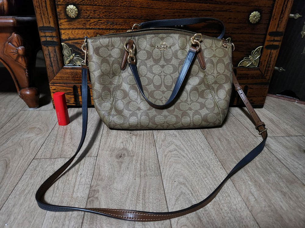 코치 스몰 켈시 사첼 토트/크로스백 이미지