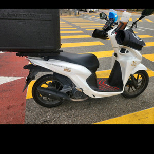 125cc 스쿠터 이미지