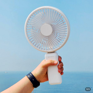 애니클리어 휴대용선풍기 빅팬 폴더블 무선 손풍기 FH10 화이트 미개봉 새상품 판매합니다. 이미지