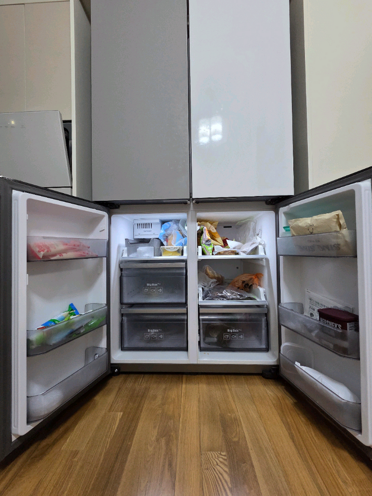 삼성 비스포크 4도어 냉장고 (아이스메이커+UV살균+메탈쿨링) 이미지