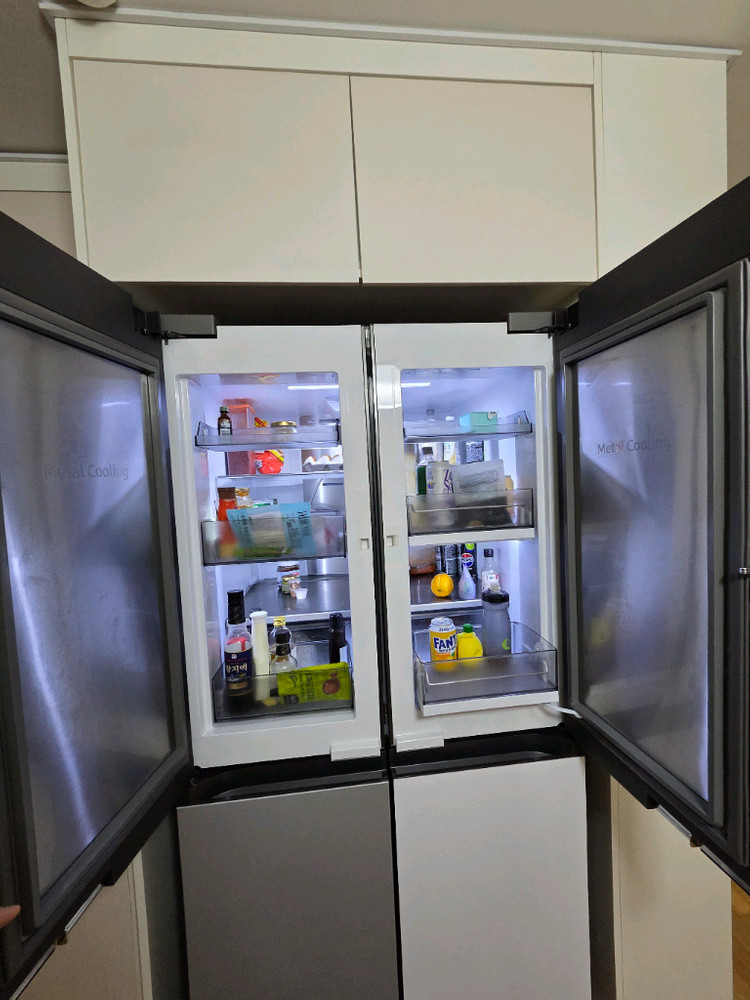 삼성 비스포크 4도어 냉장고 (아이스메이커+UV살균+메탈쿨링) 이미지