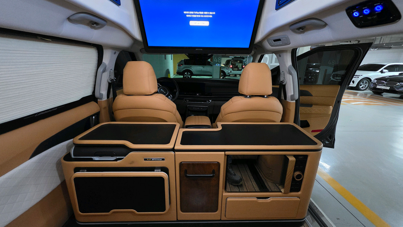 카니발 하이리무진 캠핑카 이미지