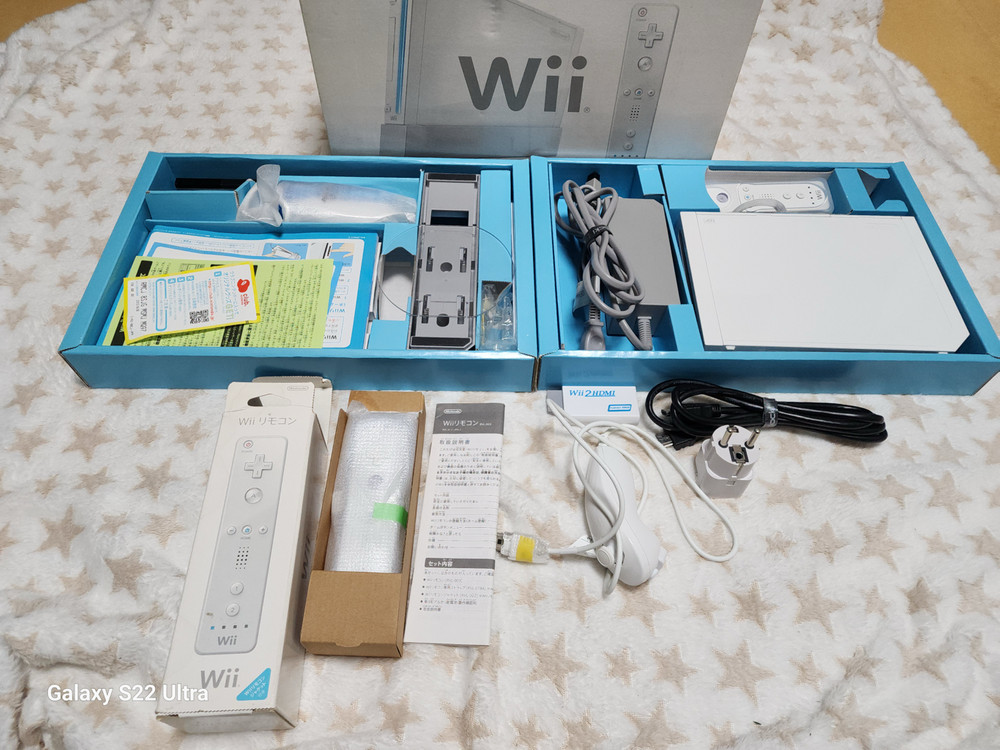 일본판 닌턴도Wii. 2인세트.기스파손없이깨끗합니다.정상작동.피티니(일본판CD포함 이미지