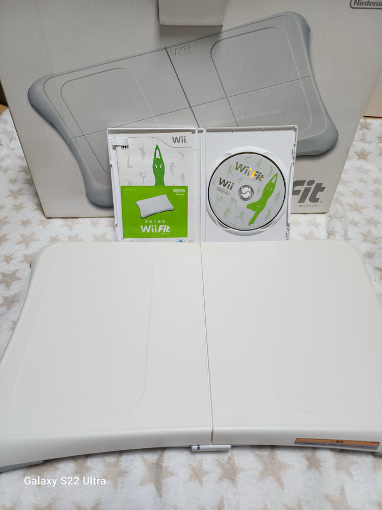 일본판 닌턴도Wii. 2인세트.기스파손없이깨끗합니다.정상작동.피티니(일본판CD포함 이미지