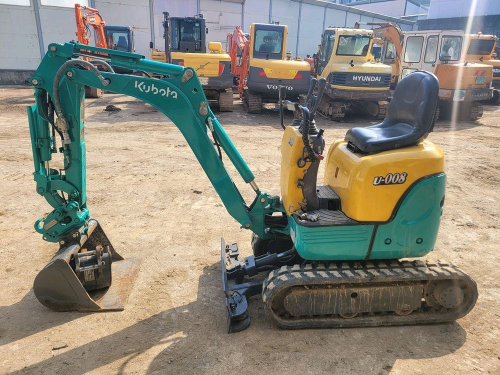 쿠보타 U-008 미니굴삭기입니다 이미지