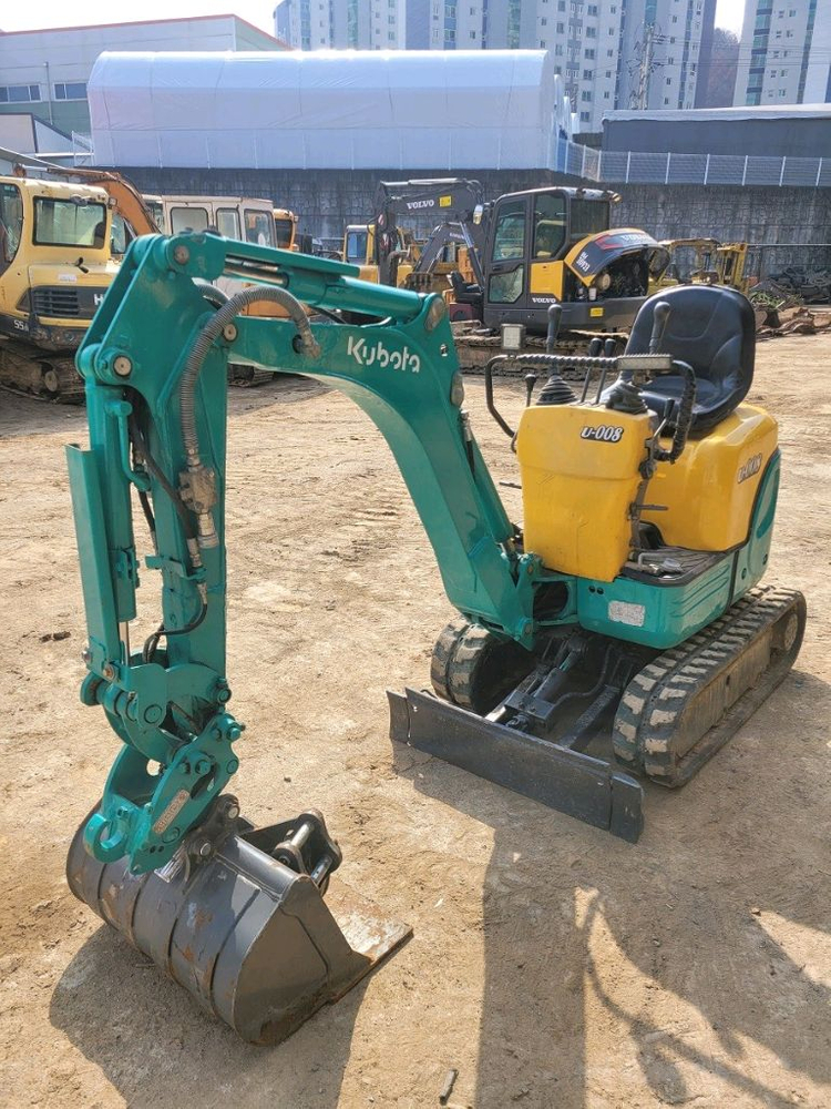 쿠보타 U-008 미니굴삭기입니다 이미지