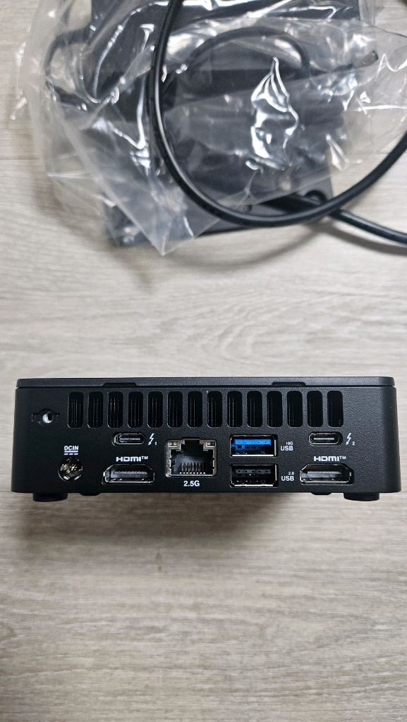 [개봉 새제품] mini pc ASUS NUC 13ANKI5000 i5 16GB 512GB 이미지