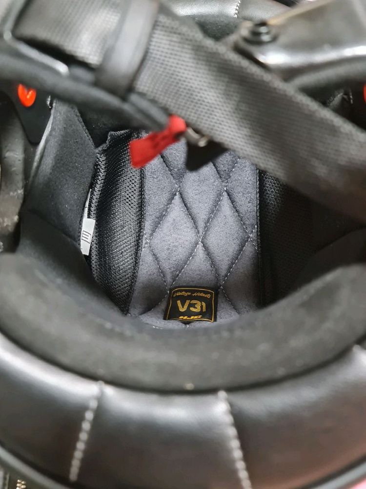 HJC홍진V31 헬멧 무료배송 안에는 깨끗해요 사이즈m 이미지