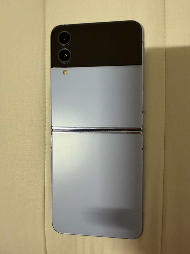 갤럭시 Z플립4 256GB 상태최상 이미지