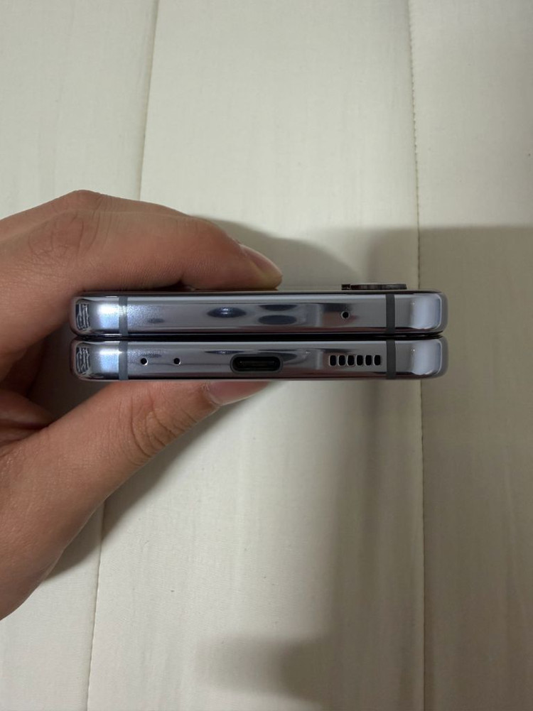 갤럭시 Z플립4 256GB 상태최상 이미지