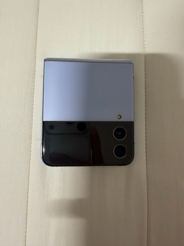 갤럭시 Z플립4 256GB 상태최상 이미지