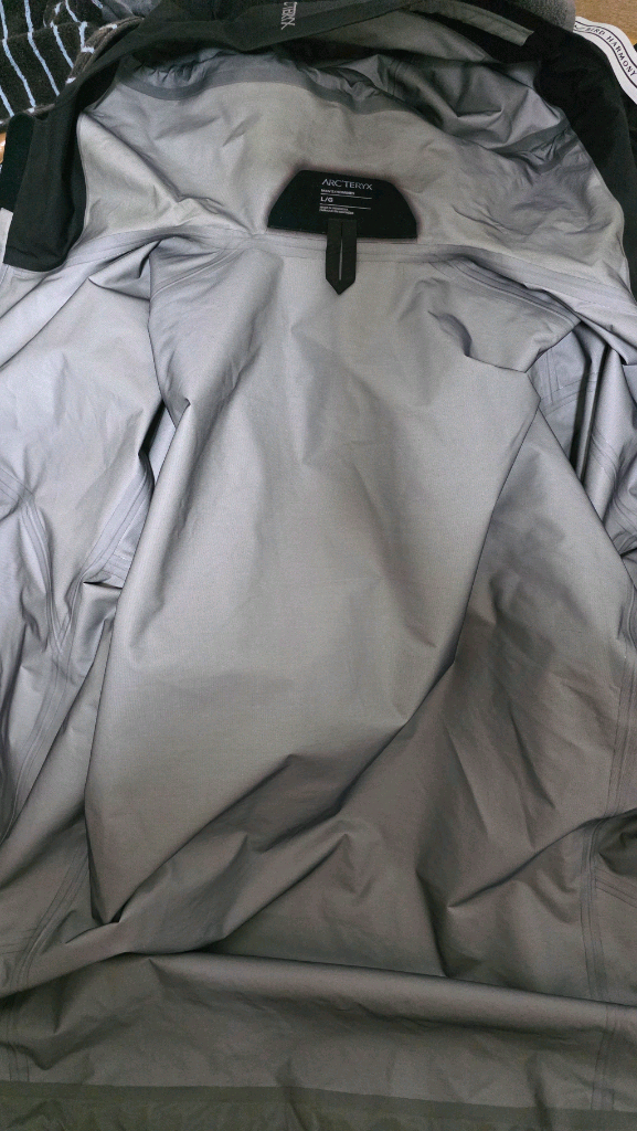 아크테릭스 베타 블랙 L 이미지