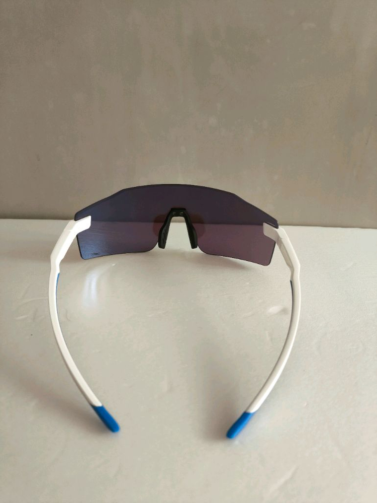 (새상품)공용 초경량 스포츠 고글 런닝 등산 자전거 선글라스 이미지