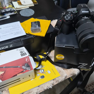 니콘 z5ii 카메라 + 24-120mm 렌즈 세트