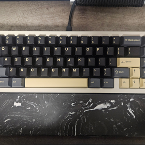 오르빗65 orbit65 R1 통구리 하판 플랫화이트 커스텀 키보드 판매 이미지