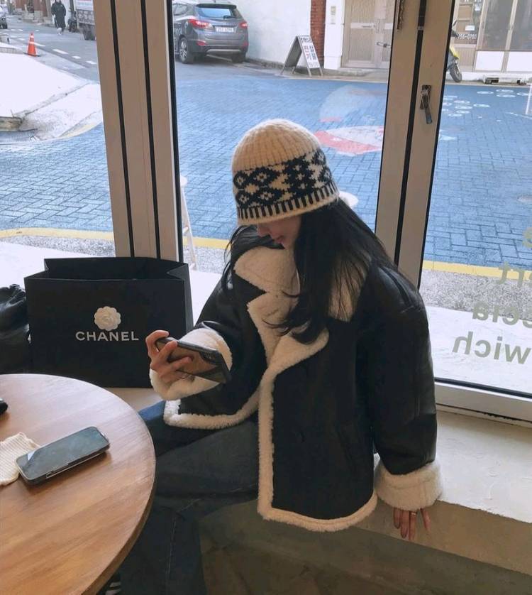 쪼이쇼룸 꽁떼드쪼이 카라더블무스탕(새상품) 이미지