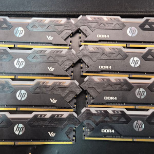 HP DDR4 3200 16GB RGB 8개 판매합니다. 이미지