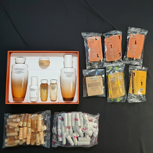 [특가중]설화수 자음생수 자음생유액 자음생스킨로션 자음수 자음유액 자음스킨로션 진설수 진설유액 더후샘플 화현스킨로션 이미지