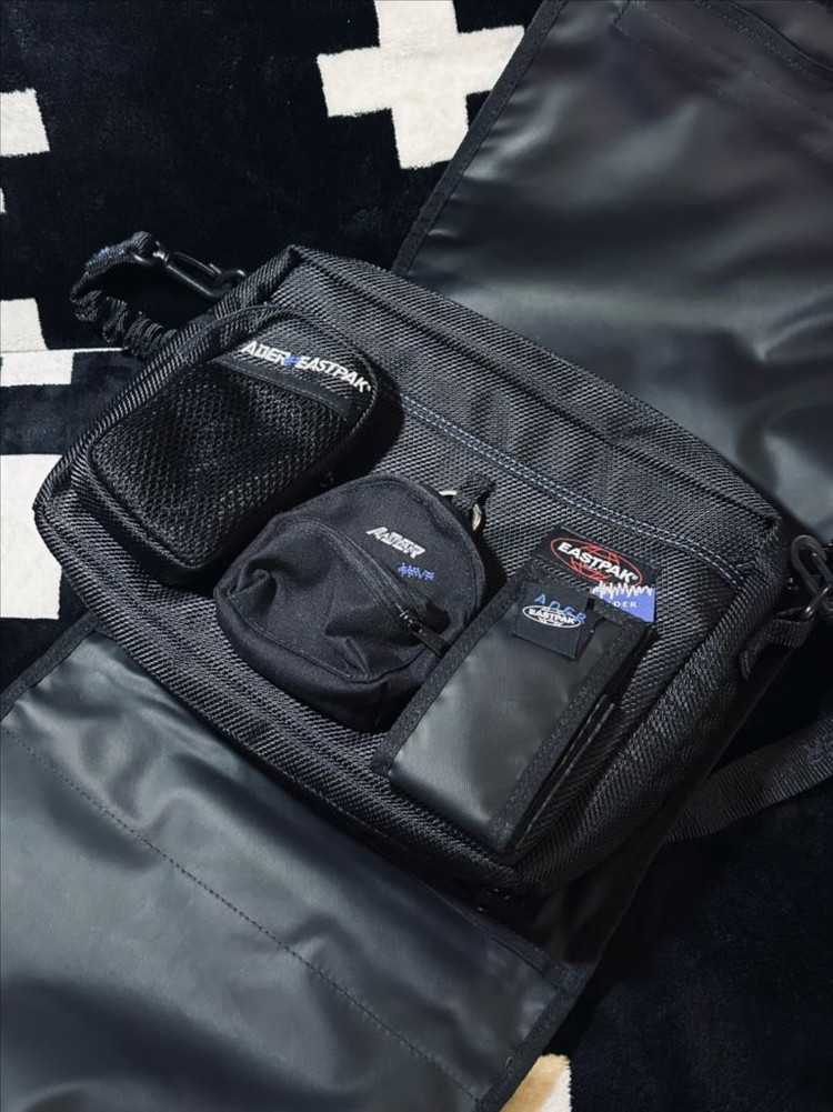 아더에러 이스트백 백팩 이미지