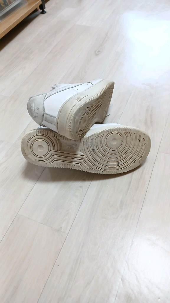 남성신발 나이키 에어 운동화 이미지