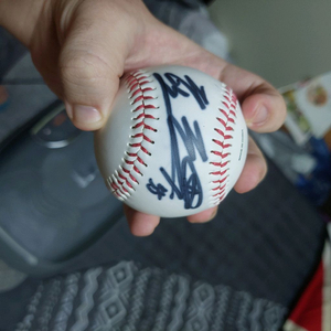 KIA한준수선수 사인볼 이미지